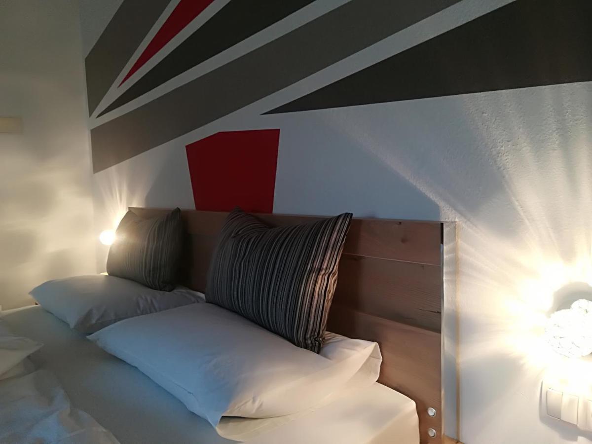 Garni Brunnenhof Hotel Caldaro Luaran gambar