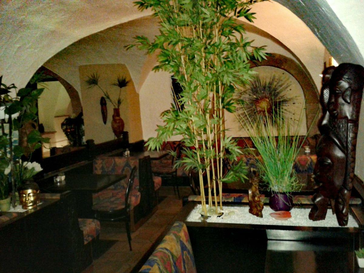 Garni Brunnenhof Hotel Caldaro Luaran gambar